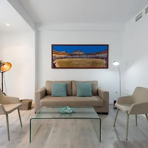 soho-premium-3-bedrooms-apartment.hotelsinnerja.org/