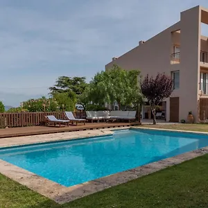 https://romantic-modern-apartment-swimming-pool-5-min-walk-from.topcostabravahotels.com