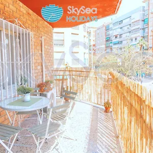 spanish-style-flat-malaga.hotelsinnerja.org/